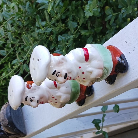 VINTAGE Large Chefs Salt & Pepper Shakers - Picture 4 of 9